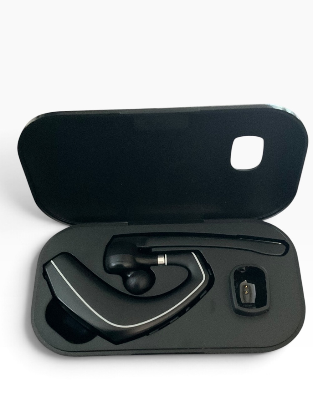 Wireless Bluetooth Headset Built-in Microphone Charging Case NOISE Canceling LN